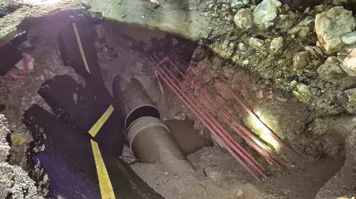 Bodrum'da altyapı alarmı: Ana isale hattındaki patlama yolu trafiğe kapattı