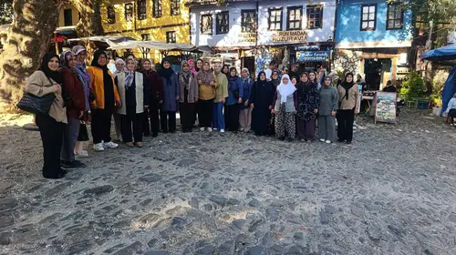Sarıgöllü kadınların Bursa çıkarması: Tarihi duraklarda unutulmaz bir gün