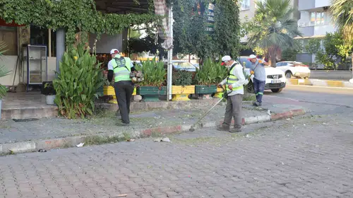 Nazilli'de temizlik operasyonu: Ekipler güneş doğmadan sahaya indi