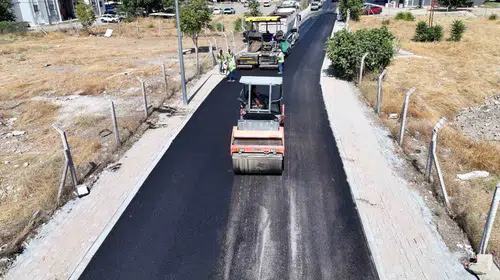 Efeler'de ulaşım konforu için asfalt seferberliği