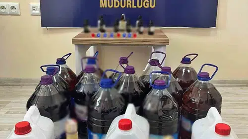 Sandıklı’da zehir tacirlerine geçit yok: Evde üretim yapan iki kişi suçüstü yakalandı
