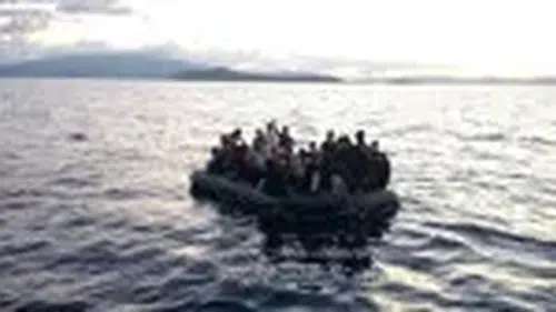 Sahil Güvenlik İzmir açıklarında 34 düzensiz göçmen yakaladı
