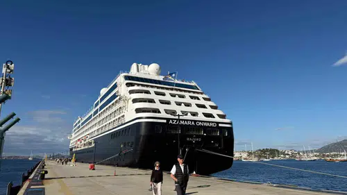 Bodrum'da kruvaziyer hareketliliği: Amerikalı turistler Ege'nin incisine çıkarma yaptı