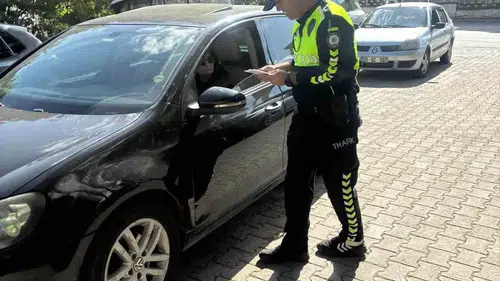 Çal'da emniyetten çifte uyarı: Hem yollarda hem dijital dünyada tetikte olun