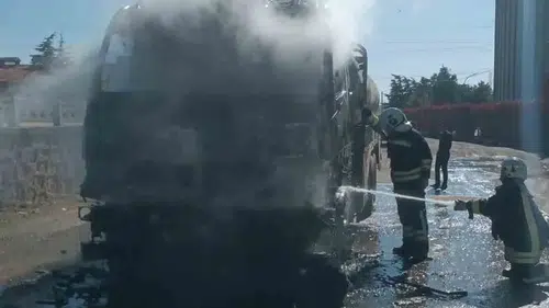 Afyonkarahisar’da geceyi aydınlatan yangın: Tanker küle döndü