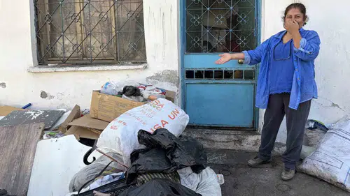 Konak'ta yaşamı felç eden çöp ev krizi: Mahalleli sağlık tehdidi altında