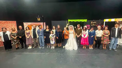 Pembe İzler Mahallesi'nden yükselen hayat çığlığı: Gülbahar tiyatroseverlerle buluştu