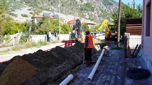 Gökova'da kronik su arızalarına köklü çözüm: 40 yıllık hatlar tarih oluyor