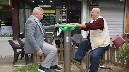 Şehzadeler’de sağlıklı yaşam için yeşil ışık: Parklar sporla canlandı