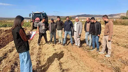 Afyonkarahisar’da tarımın rotası tarlada çiziliyor: Üreticinin derdine yerinde derman aranıyor