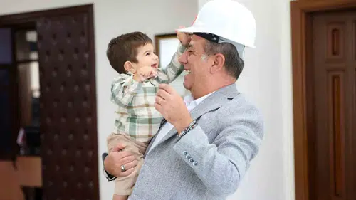 Efeler'de duygusal buluşma: Teoman'ın iyileşme sevinci başkanı da gülümsetti