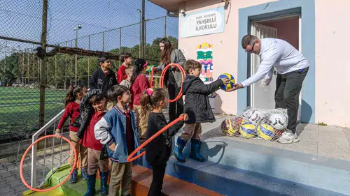 İzmirli öğrencilere dev spor yatırımı: 1550 okulda hareketli yaşam dönemi