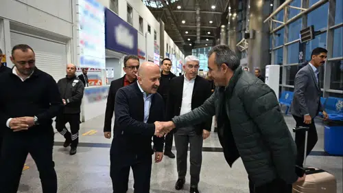 Aydın’ın ulaşım merkezinde sürpriz denetim: Vali Varol’dan yolculara yakın ilgi