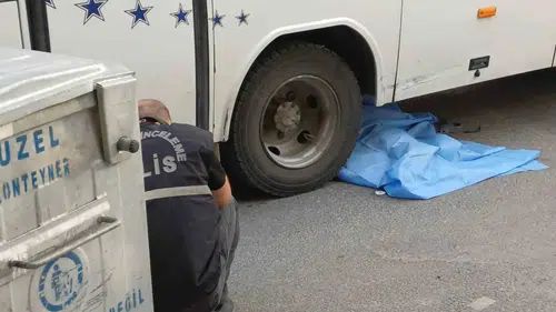 Salihli’de acı dolu anlar: Bisikletli çocuk servis kazasında can verdi