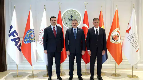 İzmir’in geleceği için Ankara’da yoğun diplomasi trafiği
