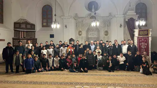 Bolvadin’de gençlerin manevi yolculuğu: Cami buluşmalarıyla gönüller birleşti