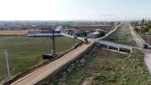 Bolvadin'de çamurlu yollar tarih oluyor: Erkmen Mahallesi'nde dönüşüm başladı