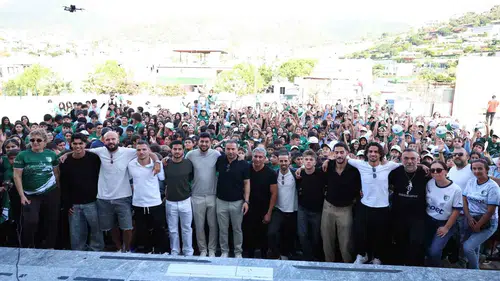 Bodrum FK’dan okullara yeşil beyazlı çıkarma: Miniklerin heyecanı görülmeye değerdi