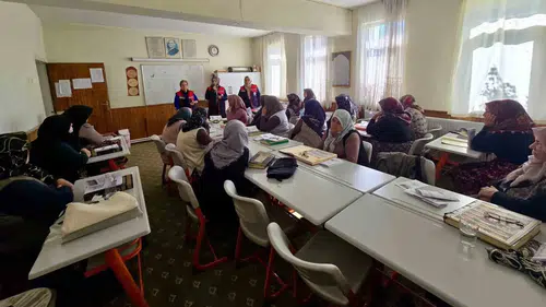 Tarlada ve ahırda sağlık nöbeti: Kadın üreticilere hayati uyarılar