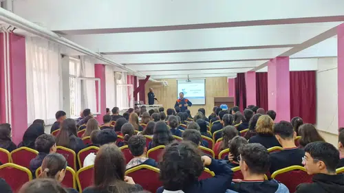 Efeler’de afet bilinci dersi: Gençler olası risklere karşı hazır