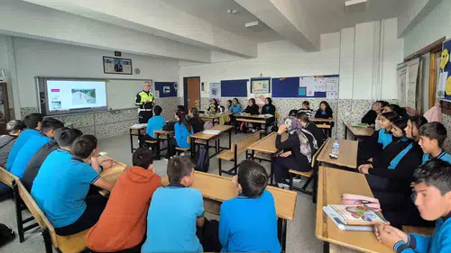 Geleceğin sürücüleri Afyonkarahisar’da yetişiyor: 2 bin 367 öğrenciye trafik dersi