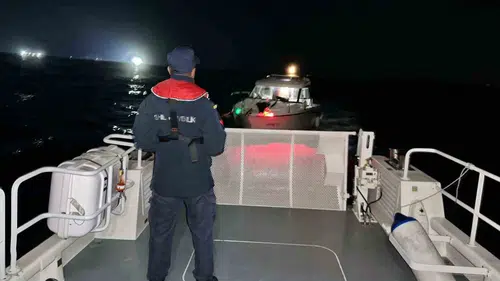 Didim açıklarında korku dolu anlar: Motoru bozulan tekne için kurtarma operasyonu