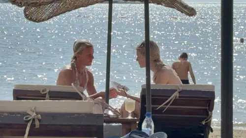Bodrum'da mevsimler şaştı: Ekim sonunda plajlar doldu taştı