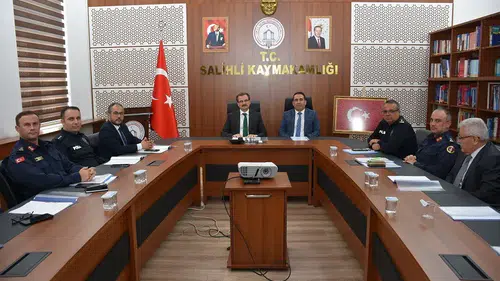 Manisa'da KPSS mesaisi: Binlerce aday için kritik hazırlıklar masaya yatırıldı