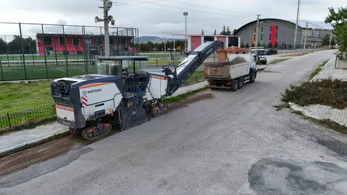 Bolvadin’de değişim rüzgarı: 17 bin metrekarelik asfalt atağı
