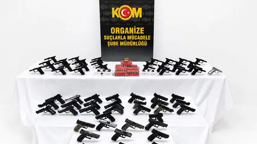 Sanayi bölgesinde gizli cephanelik: Üretim merkezine polis baskını