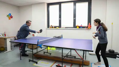 Raketi elinden bırakmadı, hayallerini üniversiteyle taçlandırdı