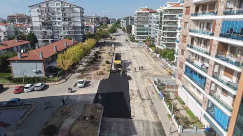 Çiğli ve Menemen hattında ulaşım konforu artıyor: Asfalt seferberliği tam gaz