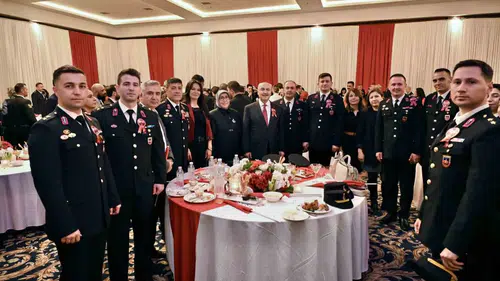 Denizli’de Cumhuriyet gururu: Vali Köşger’den "daha güçlü yarınlar" vurgusu