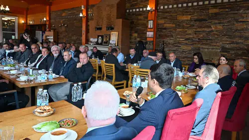Uşak’ta muhtarlar günü buluşması: Devletin kılcal damarlarıyla bir araya geldiler