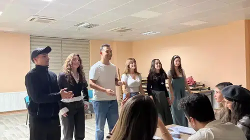 Kaleminden sahneye: Muğlalı gençler kendi hikayelerini başrol yaptı
