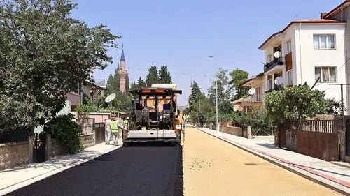 Çivril'de ulaşım standardı yükseliyor: Gökhan Avcı Caddesi yenilendi