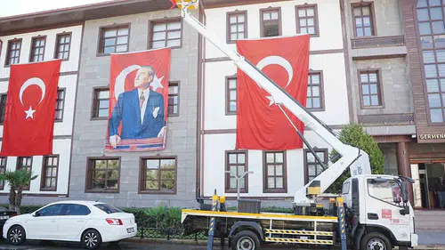 Germencik’te belediye hizmetlerinde vites yükseldi: Filoya yeni destek