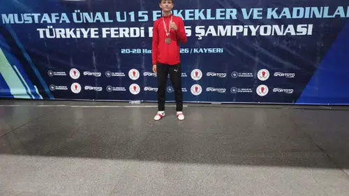 Ringin genç yeteneğinden büyük başarı: Kütahya’ya bronz madalya getirdi