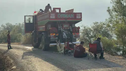 Fethiye'de alevlerin ortasında 20 saatlik destan: Yorgunluktan bitap düştüler ama vazgeçmediler