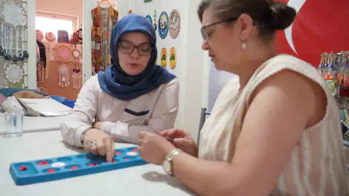 Anneliği bir okul gibi gördü: Satranç salonlarından geleneksel zeka oyunlarının zirvesine uzanan başarı hikayesi