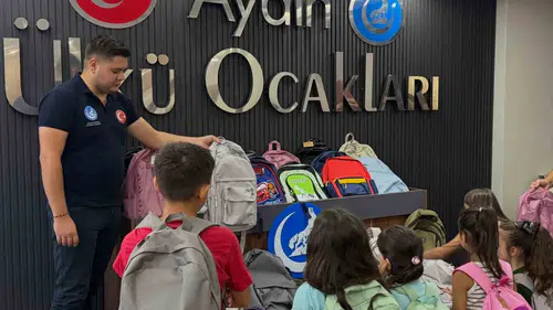 Aydın'da okul heyecanı paylaşıldı: Ülkü Ocakları'ndan eğitime tam destek