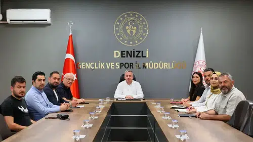 Denizli’de futbolun yol haritası çizildi: Yeni sezon için kritik zirve