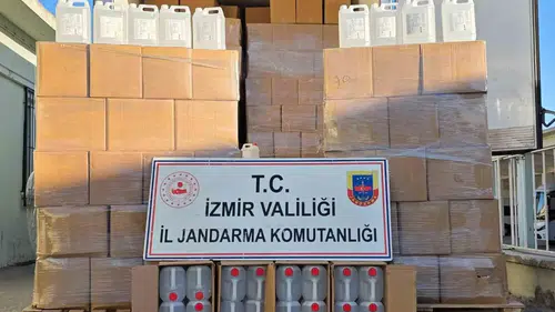 İzmir’de kaçak içki operasyonu: Milyonluk vurgun jandarmaya takıldı