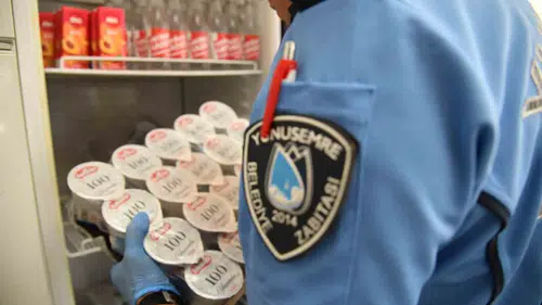 Yunusemre'de okul önlerinde hijyen alarmı: Zabıtadan sıkı takip