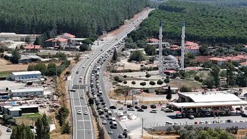 Muğla'da ulaşım felç oldu: 7 aracın karıştığı zincirleme kazada bilanço ağır