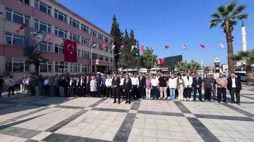 Sarıgöl’de 104 yıllık gurur tablosu: Kurtuluş coşkusu akşam konserle zirveye taşınacak