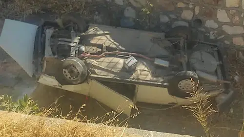 Çaldıkları otomobilin sonu dere yatağı oldu: Şüpheliler sırra kadem bastı