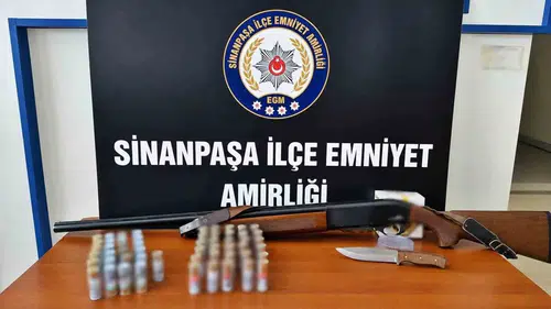 Sanal dünyadaki silah şovu karakolda bitti: Evinden cephanelik çıktı