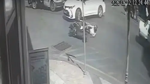 Aydın'da trafik kazası: Motosikletli sürücü yola savruldu