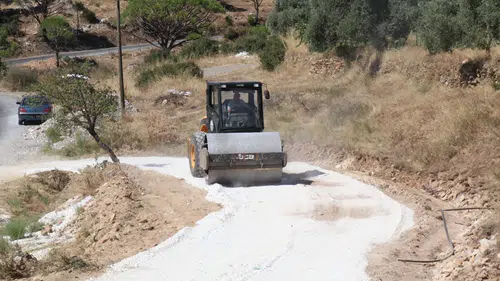 Bozdoğan’da ulaşım seferberliği: Güre Mahallesi’nin yolları yenilendi